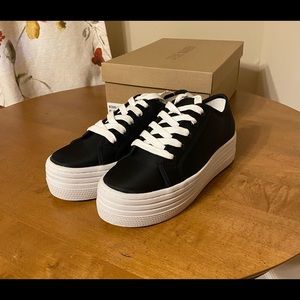 Steve Madden Women’s Bobbi 30 Black. Size 7.5 BRAND NEW